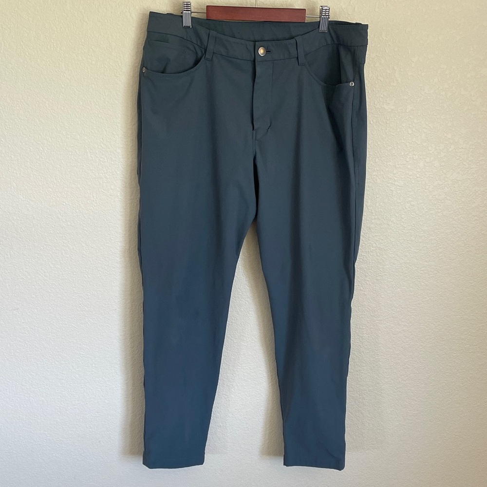 Lululemon ABC Classic-Fit 5 Pocket Gray Pant 36 Warpstreme Athleisure Minimalist